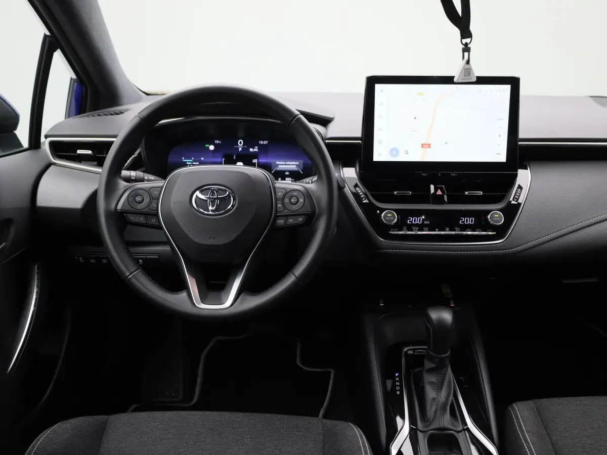 Hybrid 140 Active | ACHTERUITRIJCAMERA | NAVIGATIE | CLIMATE CONTROL | STOELVERWARMING |