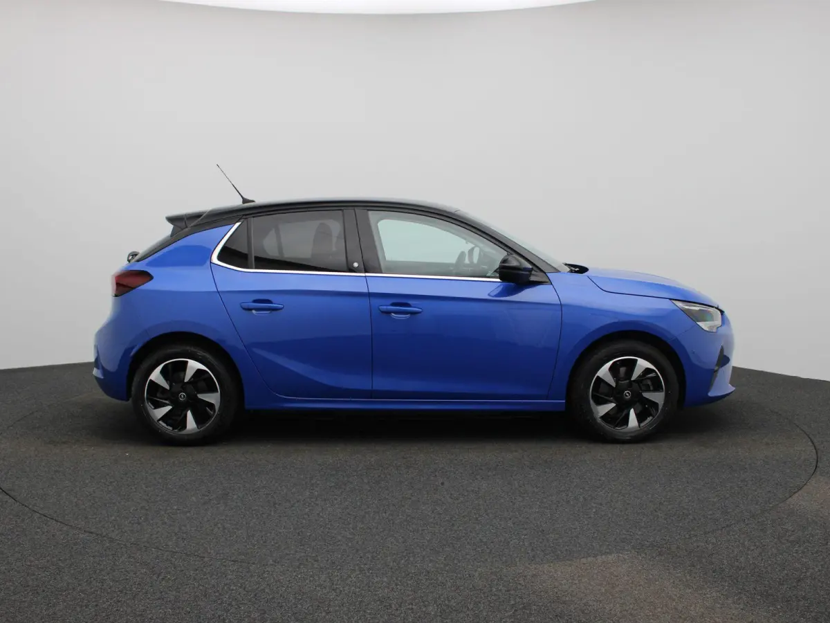 Corsa-e Auto e-Elegance | APPLE CARPLAY | ANDROID AUTO | ACHTERUITRIJCAMERA | LED VERLICHTING | DAB RADIO | NAVIGATIE | CRUISE CONTROL  | PARKEERSENSOREN |