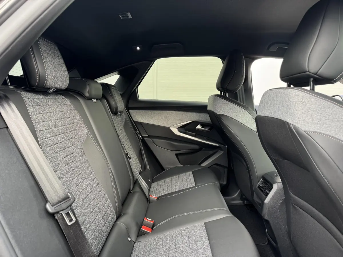 1.6 plug-in Hybrid 225 Allure