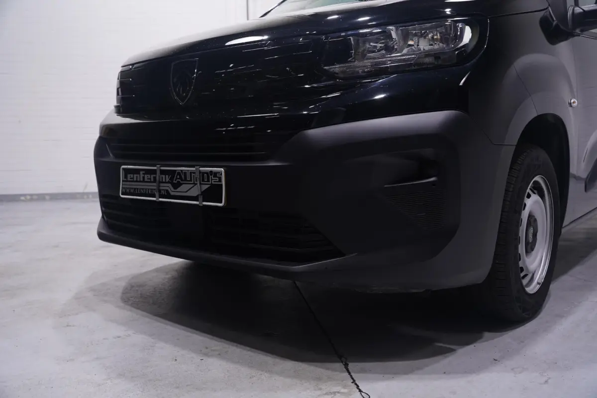 1.5 BlueHDi 102 pk L1 Nwe Model Airco, Apple Carplay, Camera achter, NAP, PDC achter, 2-Zits