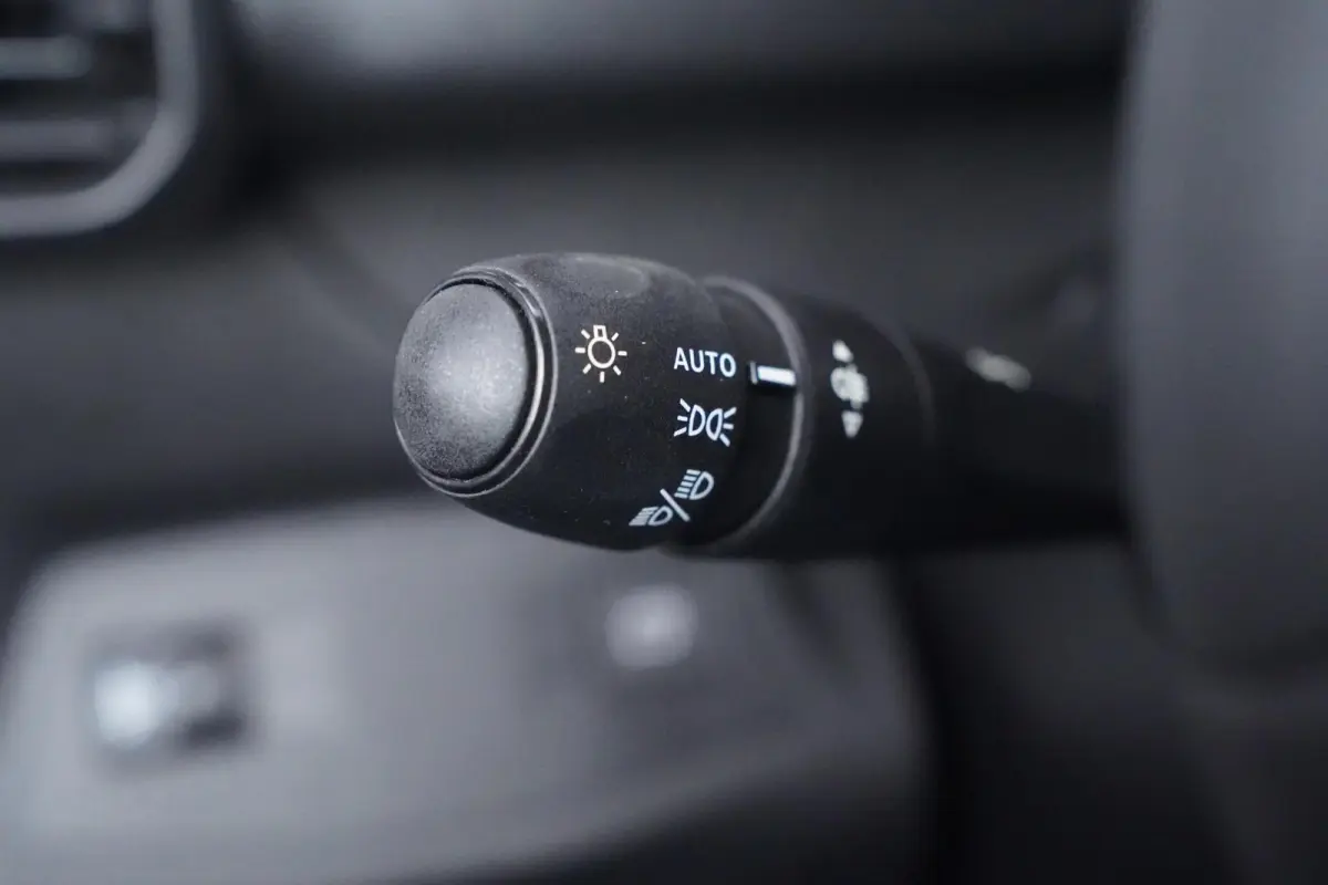 1.5 BlueHDi 102 pk L1 Nwe Model Airco, Apple Carplay, Camera achter, NAP, PDC achter, 2-Zits