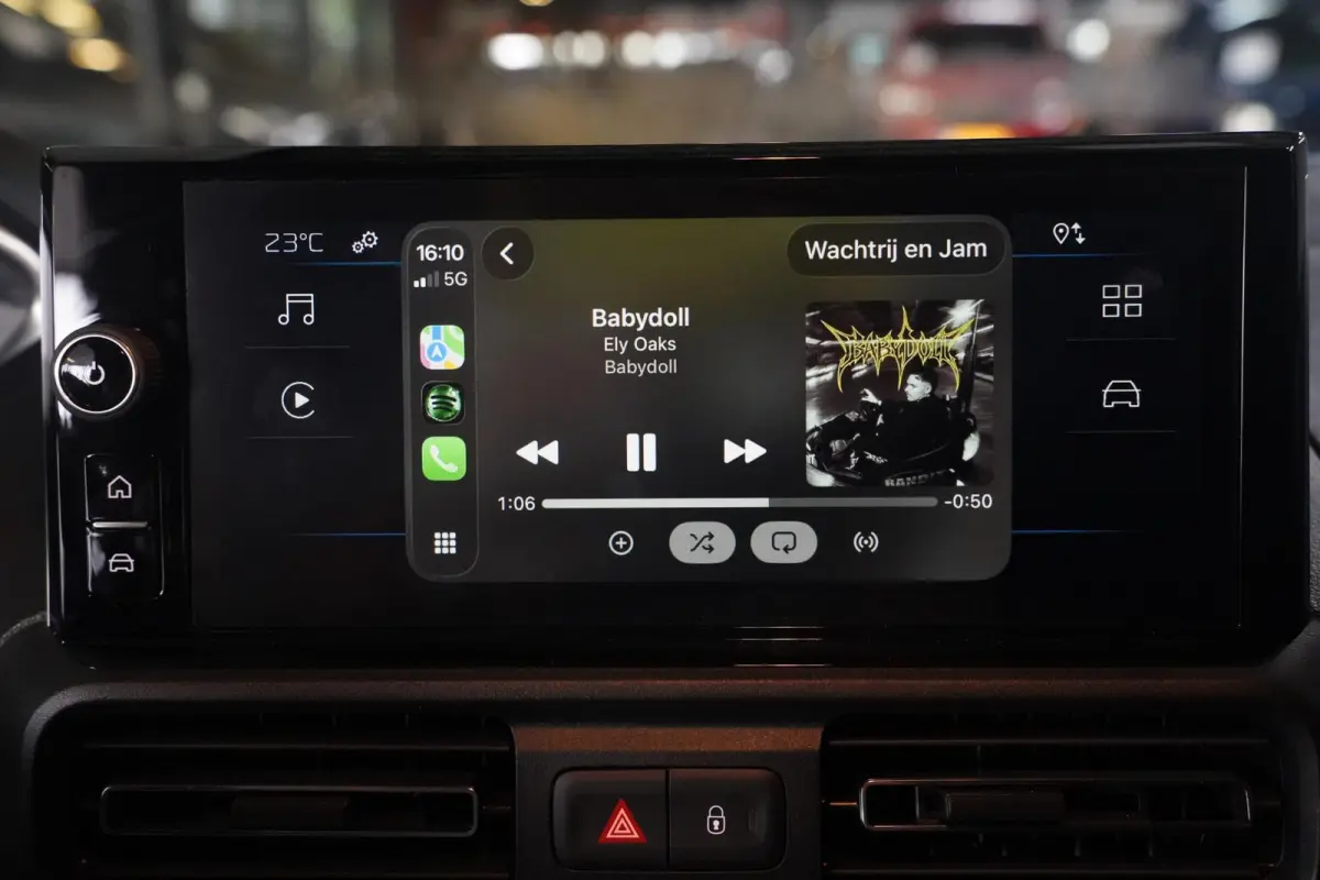 1.5 BlueHDi 102 pk L1 Nwe Model Airco, Apple Carplay, Camera achter, NAP, PDC achter, 2-Zits