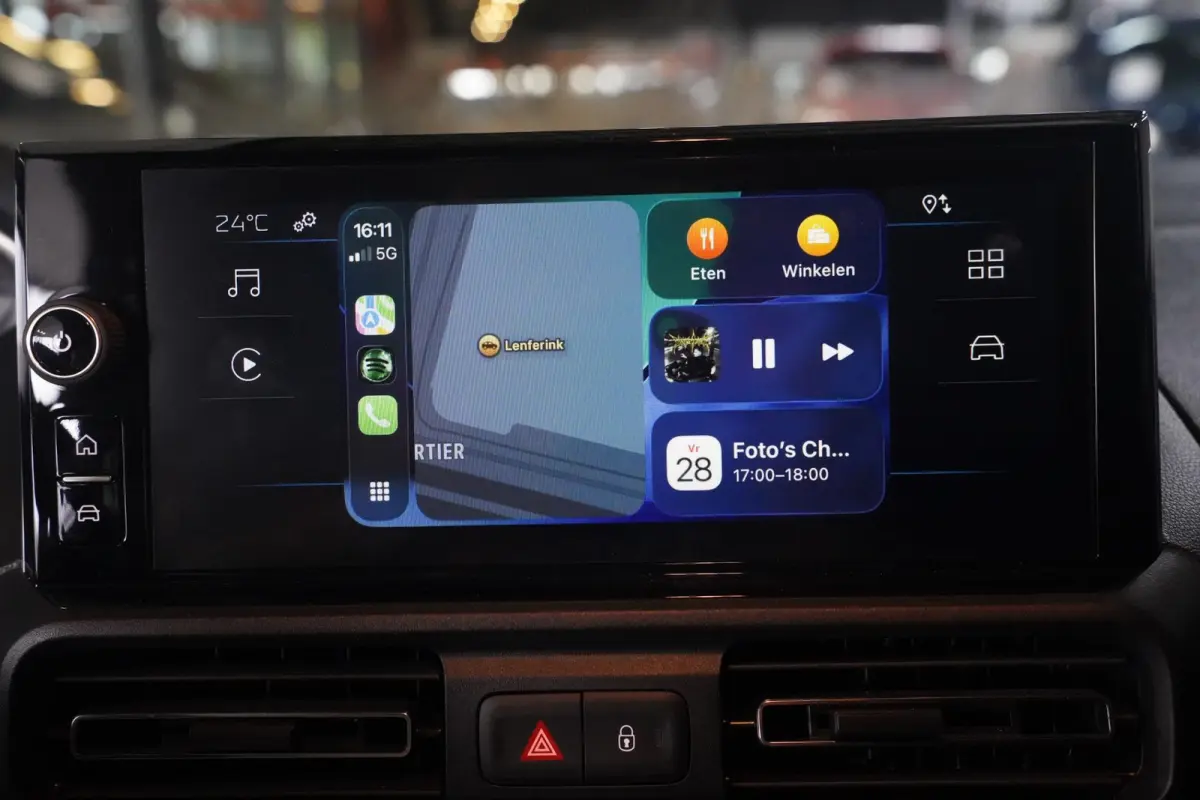 1.5 BlueHDi 102 pk L1 Nwe Model Airco, Apple Carplay, Camera achter, NAP, PDC achter, 2-Zits