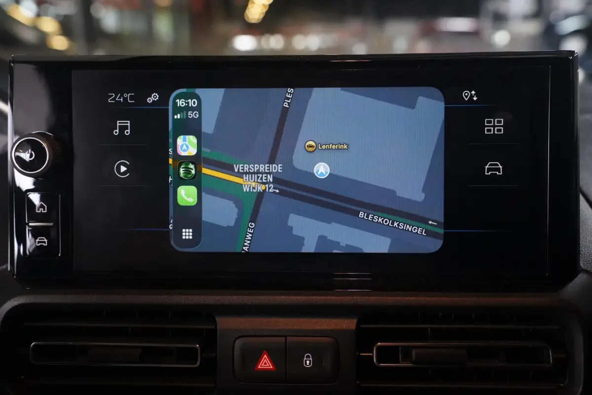 1.5 BlueHDi 102 pk L1 Nwe Model Airco, Apple Carplay, Camera achter, NAP, PDC achter, 2-Zits