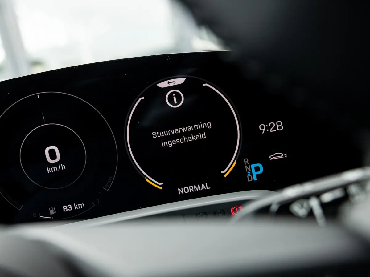 79 kWh | PANORAMA | PTS COLOR BLACK OLIVE | BIJRIJDERS DISPLAY | 95 % SOH | PORSCHE ELECTRIC SOUND | SPORT CHRONO | MEMORY | AMBIENTE LIGHT | 21 INCH RS SPYDER | LUCHTVERING | PASM| SURROUND