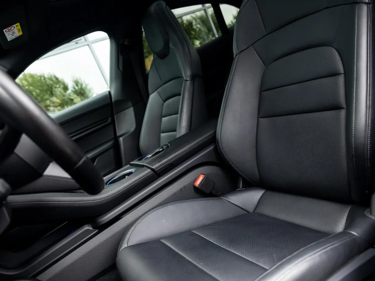 79 kWh | PANORAMA | PTS COLOR BLACK OLIVE | BIJRIJDERS DISPLAY | 95 % SOH | PORSCHE ELECTRIC SOUND | SPORT CHRONO | MEMORY | AMBIENTE LIGHT | 21 INCH RS SPYDER | LUCHTVERING | PASM| SURROUND