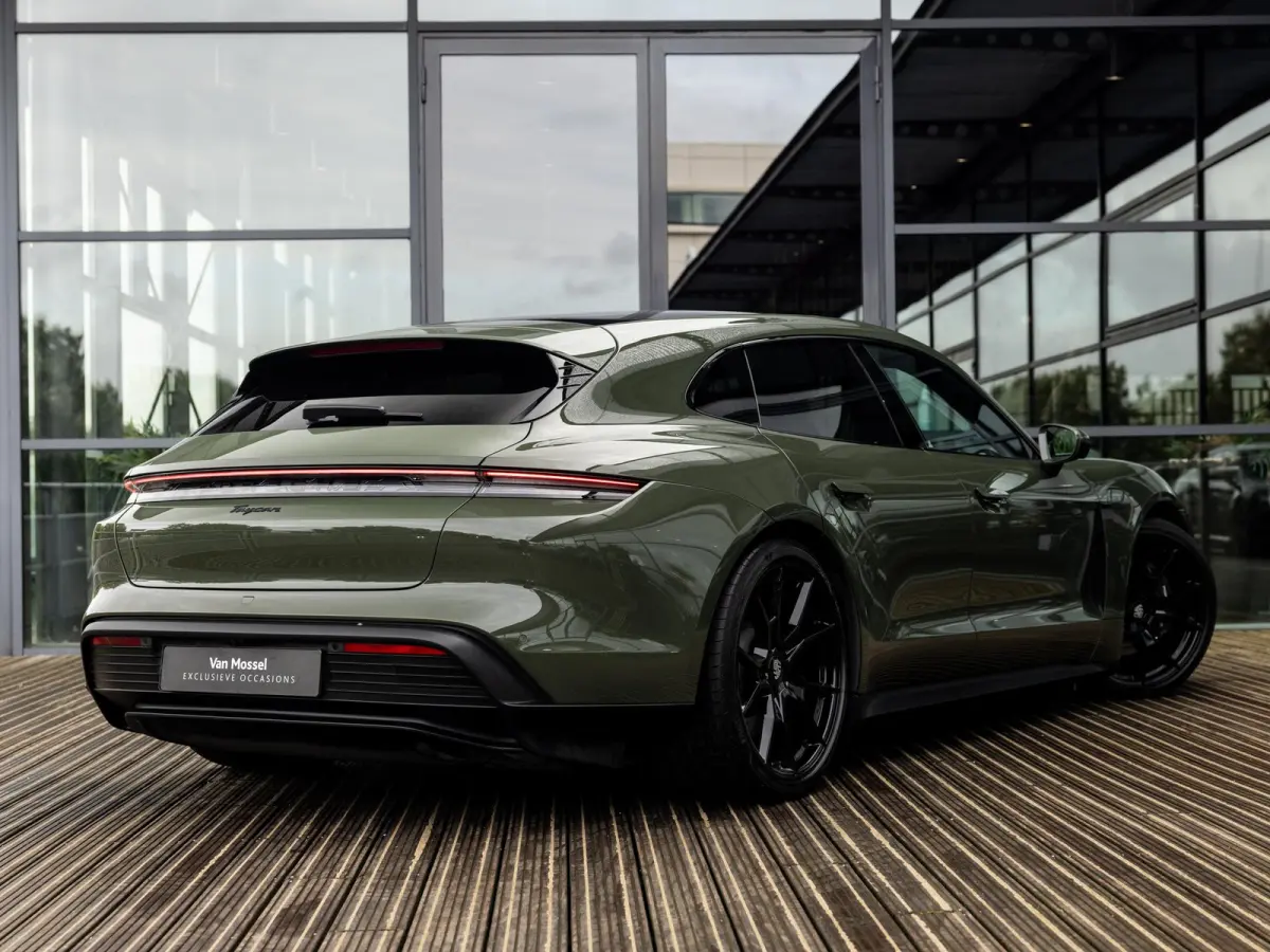 79 kWh | PANORAMA | PTS COLOR BLACK OLIVE | BIJRIJDERS DISPLAY | 95 % SOH | PORSCHE ELECTRIC SOUND | SPORT CHRONO | MEMORY | AMBIENTE LIGHT | 21 INCH RS SPYDER | LUCHTVERING | PASM| SURROUND