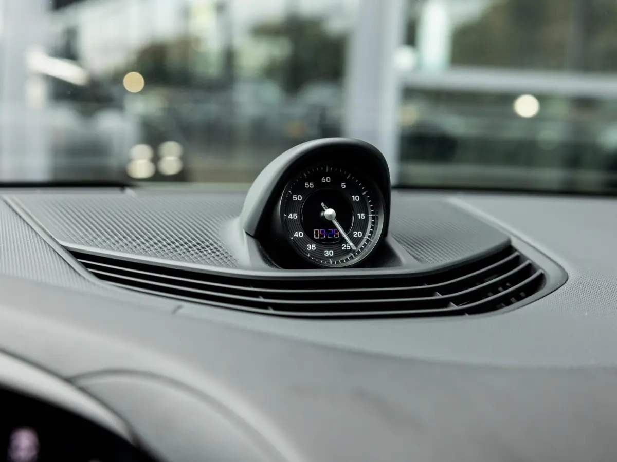 79 kWh | PANORAMA | PTS COLOR BLACK OLIVE | BIJRIJDERS DISPLAY | 95 % SOH | PORSCHE ELECTRIC SOUND | SPORT CHRONO | MEMORY | AMBIENTE LIGHT | 21 INCH RS SPYDER | LUCHTVERING | PASM| SURROUND