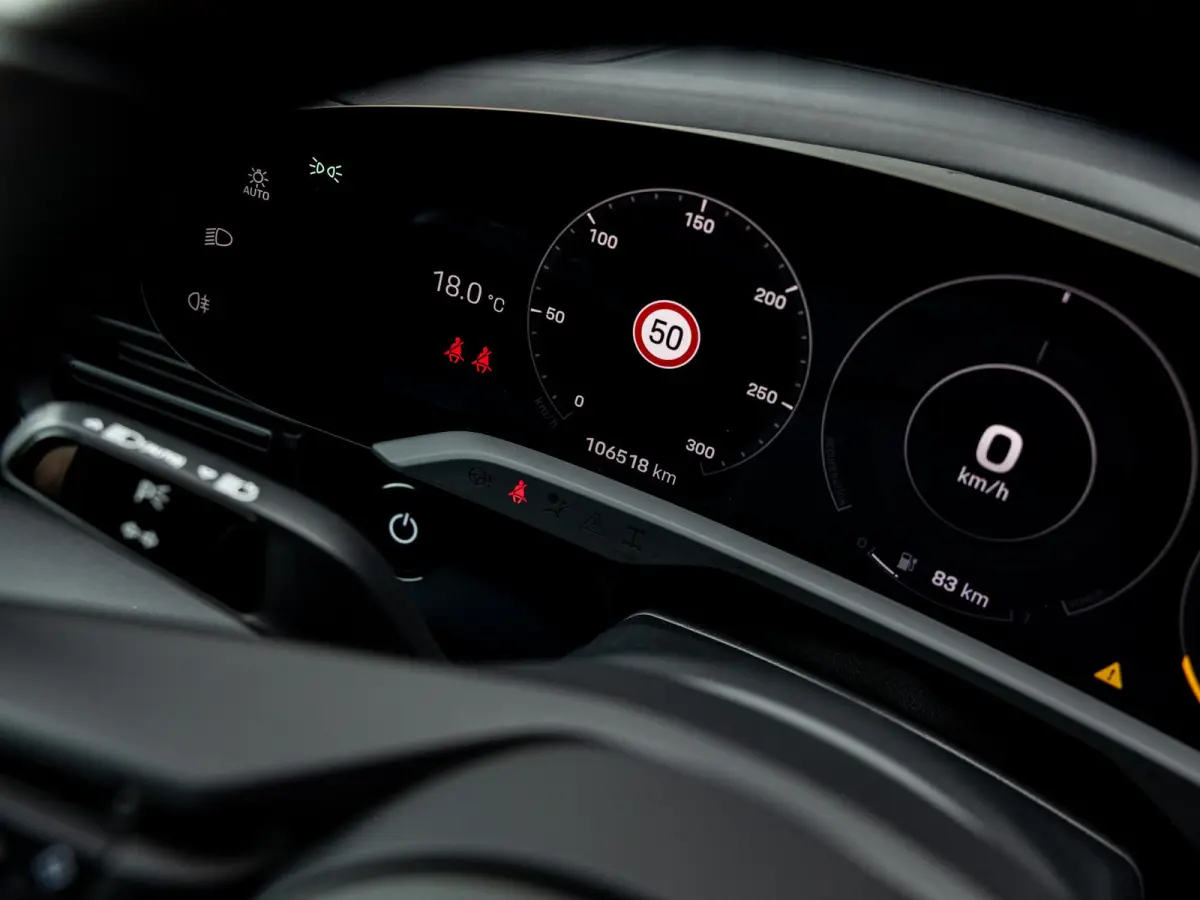 79 kWh | PANORAMA | PTS COLOR BLACK OLIVE | BIJRIJDERS DISPLAY | 95 % SOH | PORSCHE ELECTRIC SOUND | SPORT CHRONO | MEMORY | AMBIENTE LIGHT | 21 INCH RS SPYDER | LUCHTVERING | PASM| SURROUND
