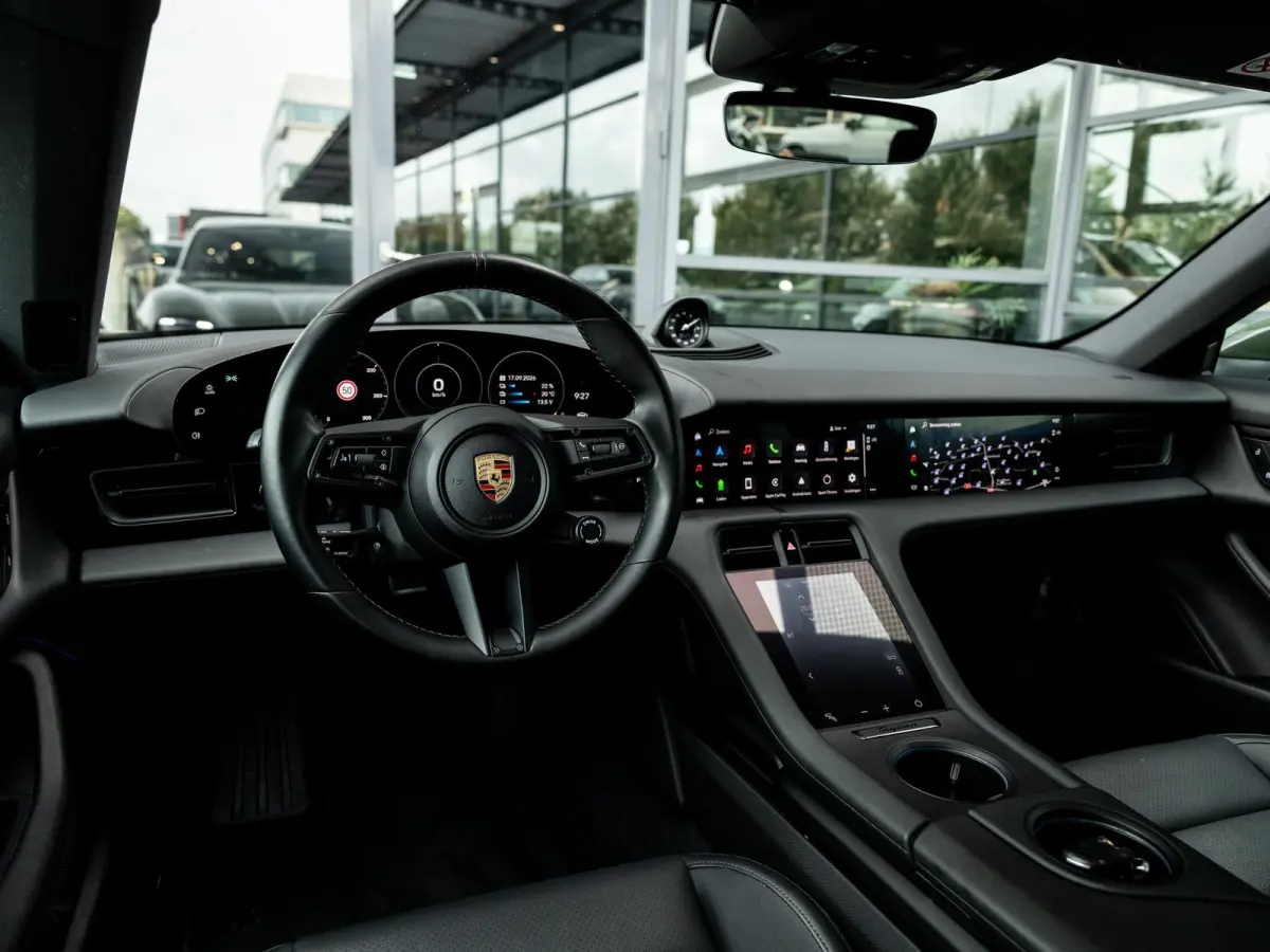 79 kWh | PANORAMA | PTS COLOR BLACK OLIVE | BIJRIJDERS DISPLAY | 95 % SOH | PORSCHE ELECTRIC SOUND | SPORT CHRONO | MEMORY | AMBIENTE LIGHT | 21 INCH RS SPYDER | LUCHTVERING | PASM| SURROUND