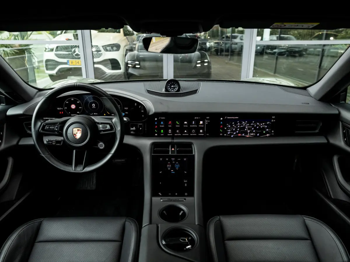 79 kWh | PANORAMA | PTS COLOR BLACK OLIVE | BIJRIJDERS DISPLAY | 95 % SOH | PORSCHE ELECTRIC SOUND | SPORT CHRONO | MEMORY | AMBIENTE LIGHT | 21 INCH RS SPYDER | LUCHTVERING | PASM| SURROUND
