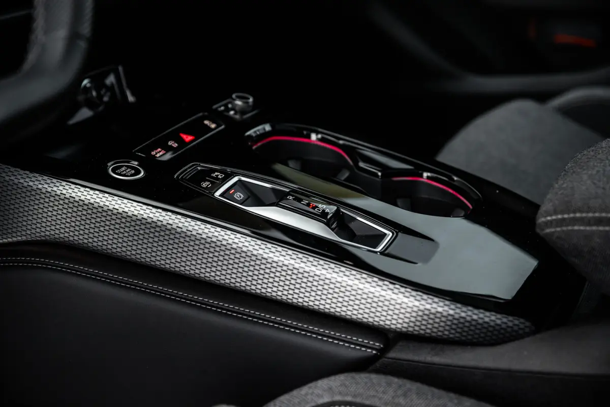 Avant 2.0 quattro S edition 299PK | Panorama Dak | 360 Camera | Stoelverw. voor | Bijrijders Display | Sfeerverlichting