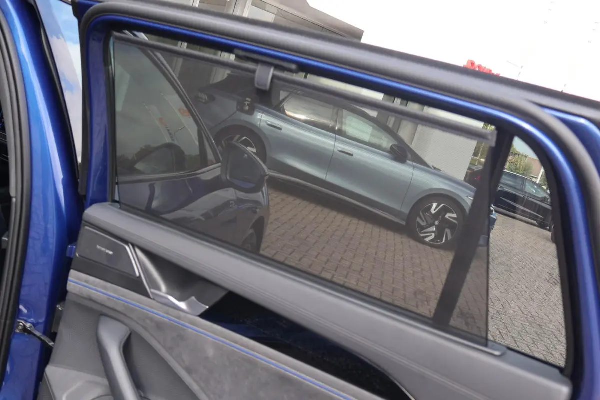 1.5 eHybrid 272pk R-Line Edition | SoH 99% | Trekhaak | 360 Camera | Head-up | Stoelmemory