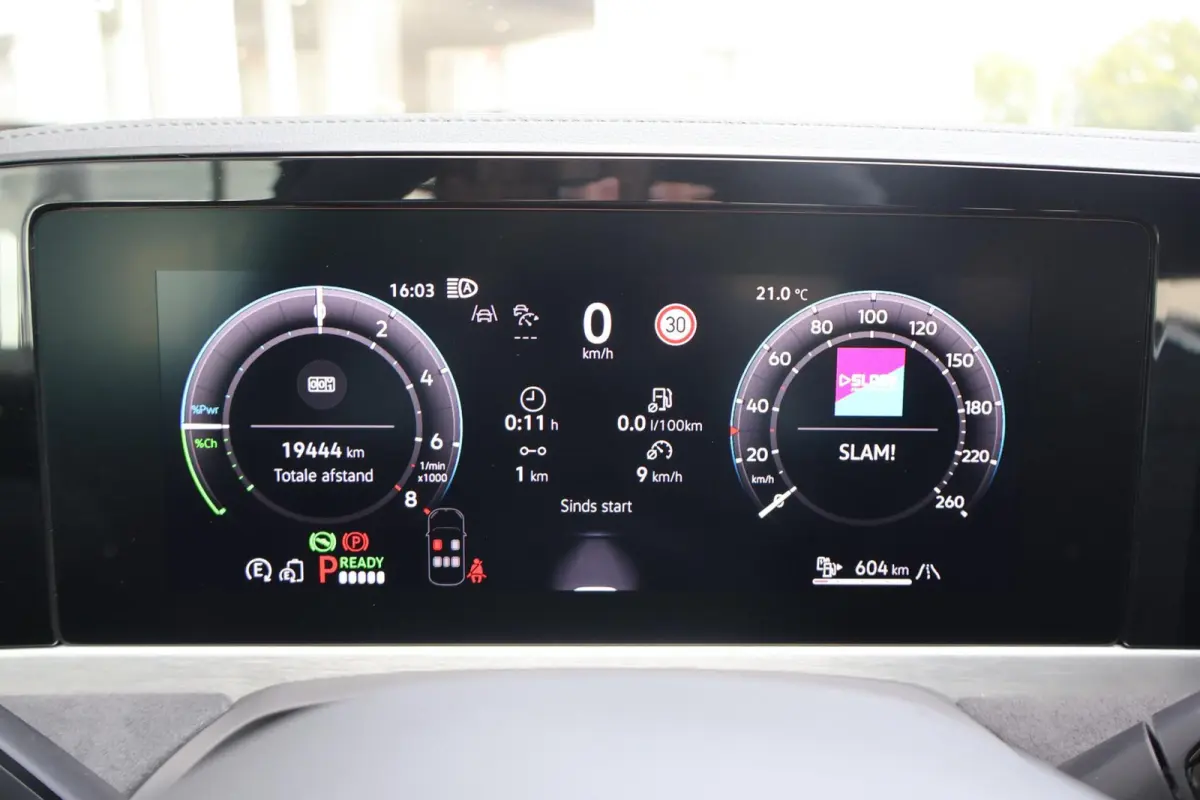 1.5 eHybrid 272pk R-Line Edition | SoH 99% | Trekhaak | 360 Camera | Head-up | Stoelmemory
