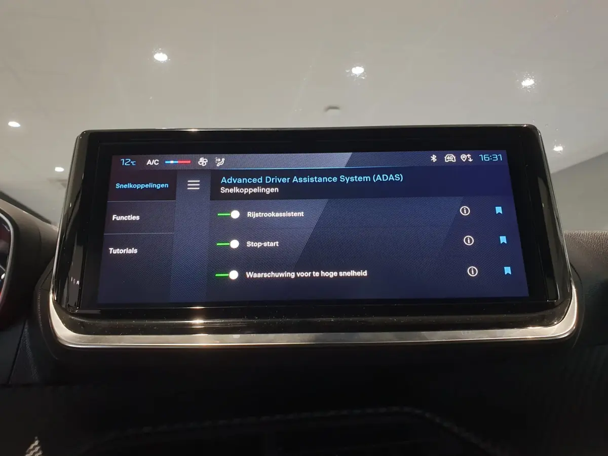100PK Active Airco | Full Map Navigatie | Apple Carplay / Android Auto | Parkeersensoren | Cruise Control