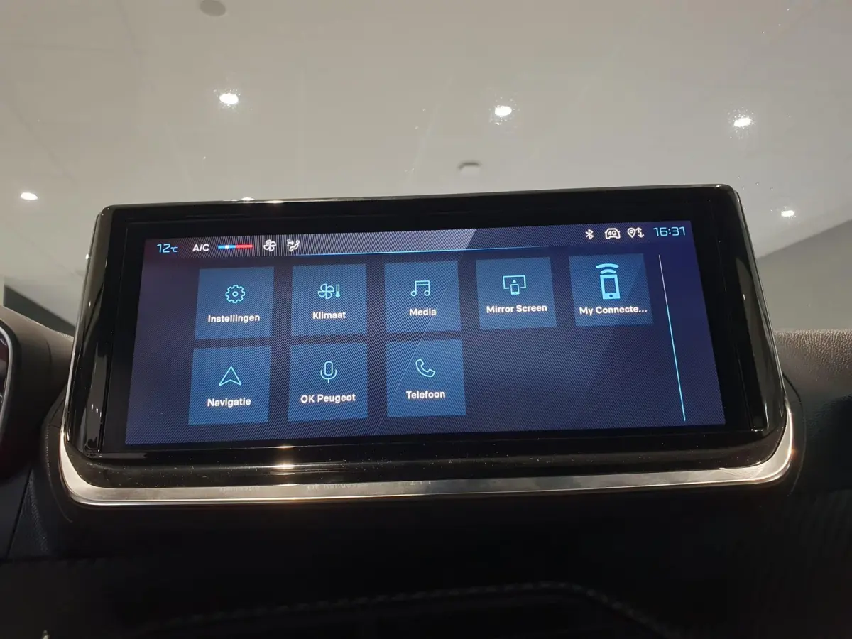 100PK Active Airco | Full Map Navigatie | Apple Carplay / Android Auto | Parkeersensoren | Cruise Control