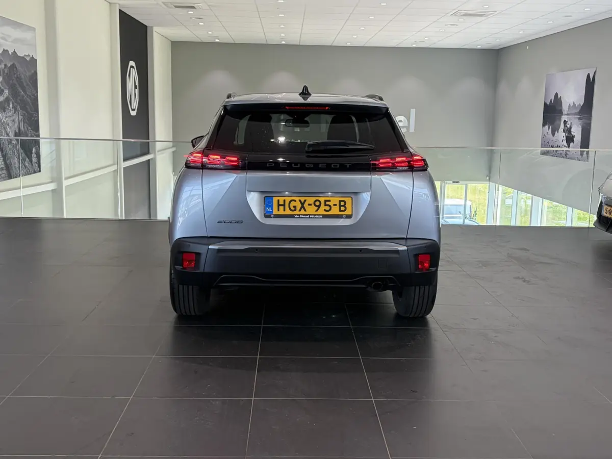 1.2 100 pk Allure Luxe | Hoge Instap! | Climate Control | Navigatie | Apple Carplay / Android Auto | Parkeersensoren