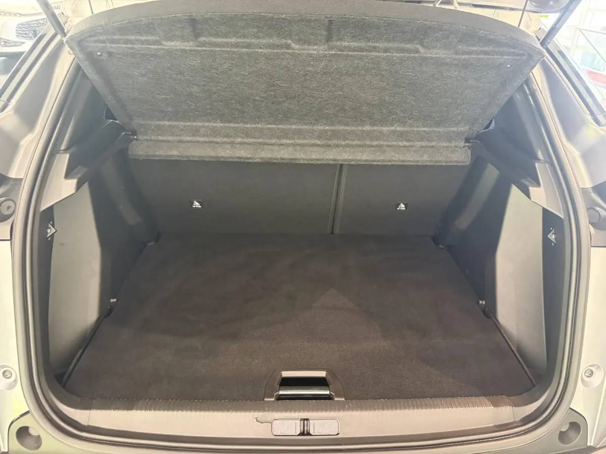 1.2 100 pk Allure Luxe | Hoge Instap! | Climate Control | Navigatie | Apple Carplay / Android Auto | Parkeersensoren