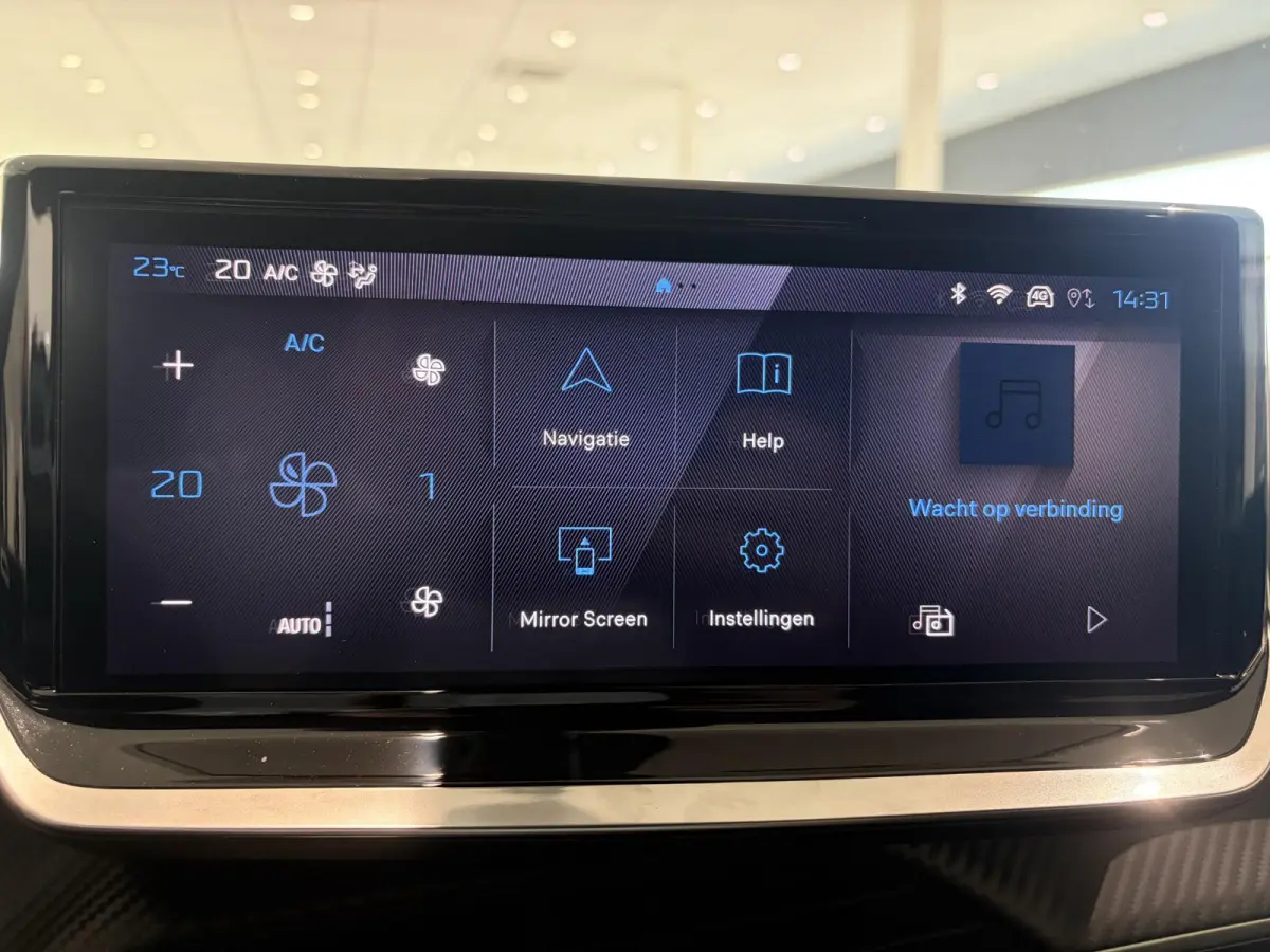 1.2 100 pk Allure Luxe | Hoge Instap! | Climate Control | Navigatie | Apple Carplay / Android Auto | Parkeersensoren