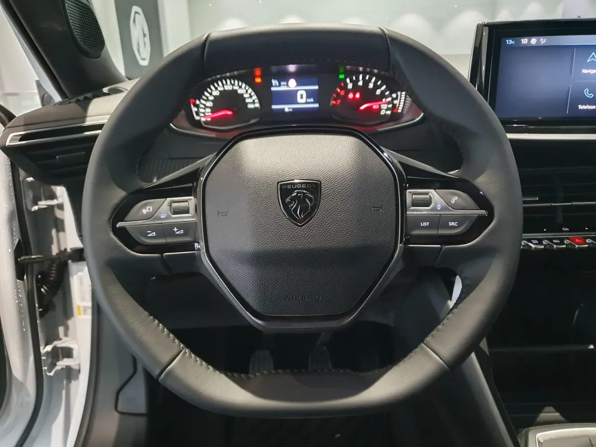 100PK Active Climate Control | Full Map Navigatie | Apple Carplay / Android Auto | Camera | Parkeersensoren