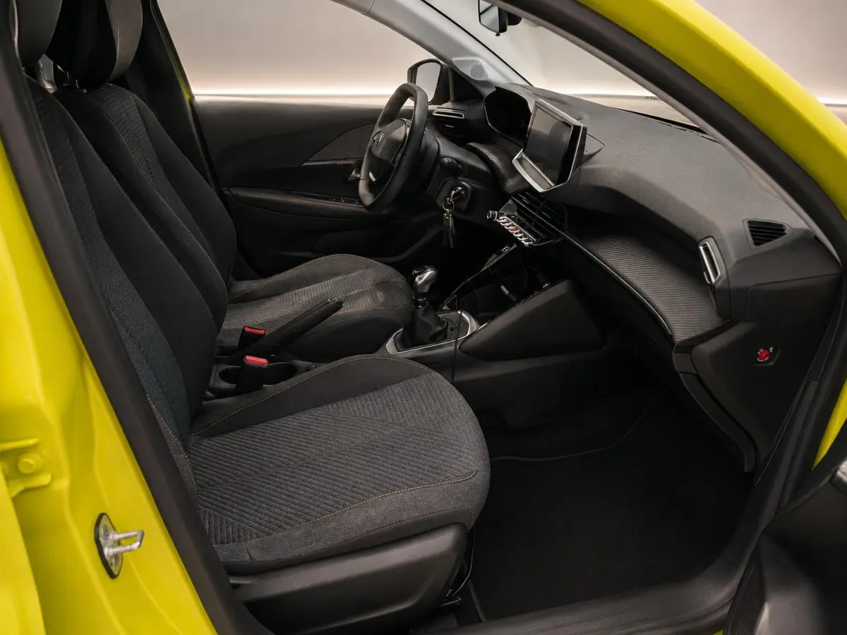 1.2 PureTech 100 Style | Navigatie | Apple Carplay/Android Auto | Parkeersensoren |