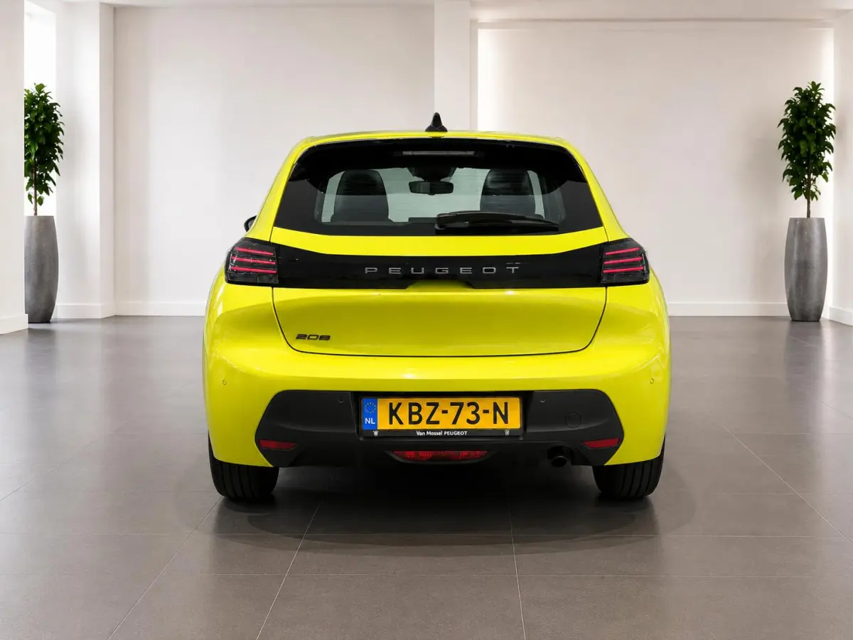 1.2 PureTech 100 Style | Navigatie | Apple Carplay/Android Auto | Parkeersensoren |