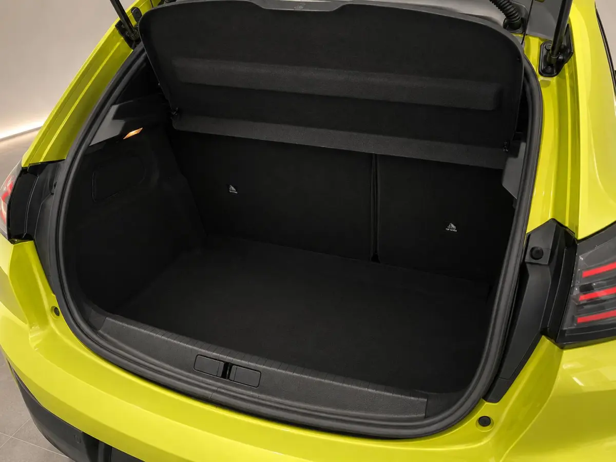 1.2 PureTech 100 Style | Navigatie | Apple Carplay/Android Auto | Parkeersensoren |