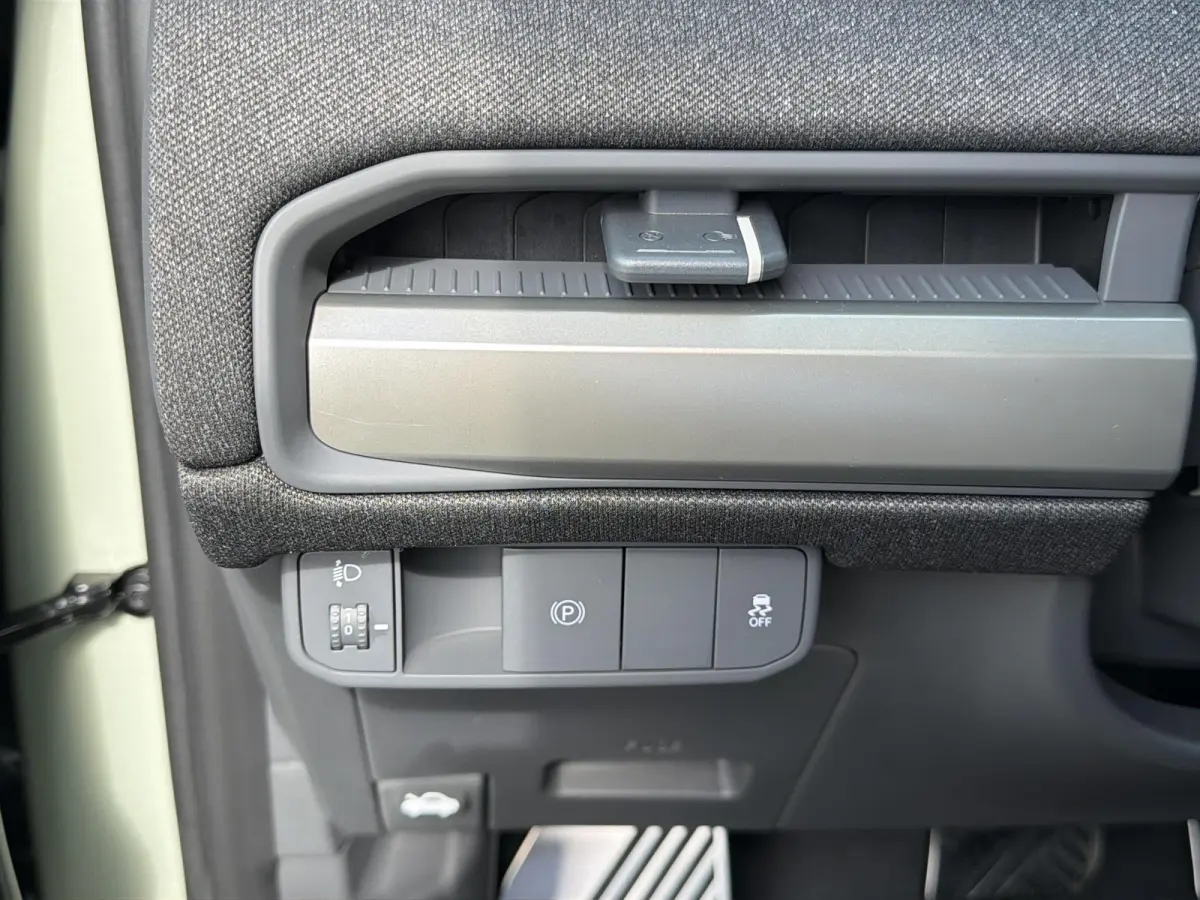 GT-Line Business Edition 81.4 kWh | Black Edition | Ambient lighting | 20" Lichtmtalen velgen | Privacy Glass | GT-Line interieur | Stoel- en stuurwielverwarming |
