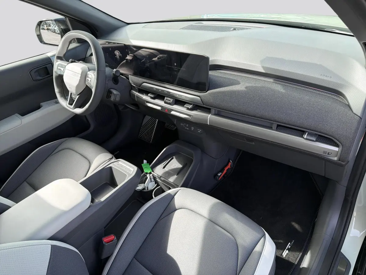 GT-Line Business Edition 81.4 kWh | Black Edition | Ambient lighting | 20" Lichtmtalen velgen | Privacy Glass | GT-Line interieur | Stoel- en stuurwielverwarming |