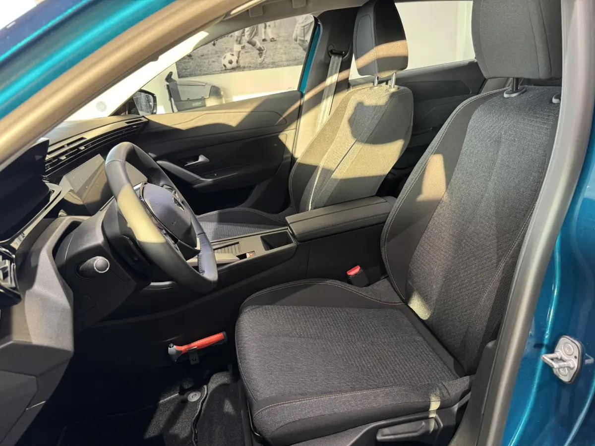 1.2 Hybrid 145 e-DCS6 Style | Automaat | Climate Control | Full Map Navigatie | Apple Carplay / Android Auto | Parkeersensoren Achter | Lichtmetalen Velgen 16"