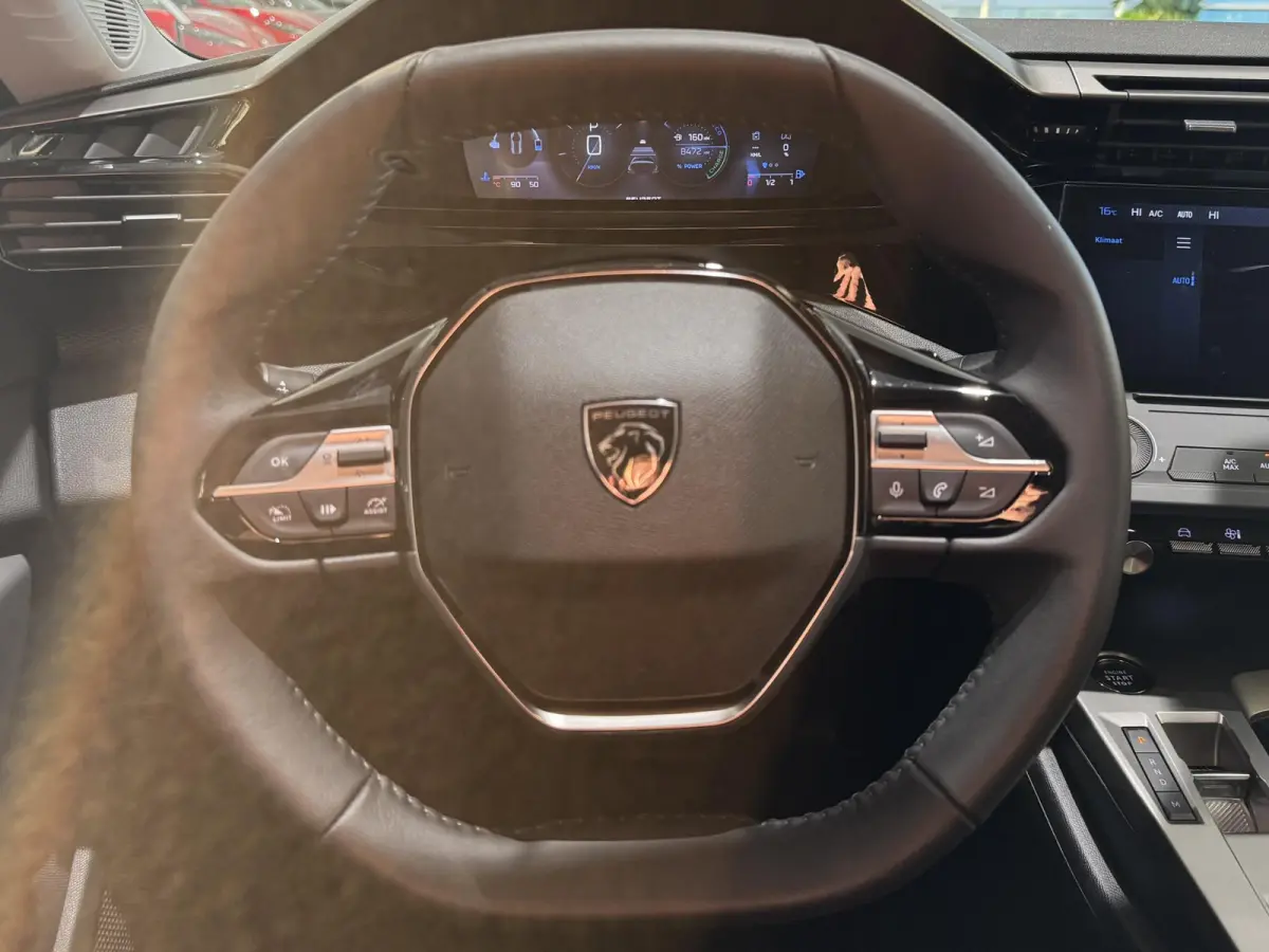 1.2 Hybrid 145 e-DCS6 Style | Automaat | Climate Control | Full Map Navigatie | Apple Carplay / Android Auto | Parkeersensoren Achter | Lichtmetalen Velgen 16"