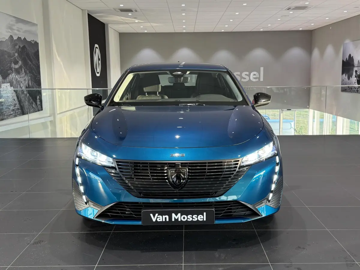 1.2 Hybrid 145 e-DCS6 Style | Automaat | Climate Control | Full Map Navigatie | Apple Carplay / Android Auto | Parkeersensoren Achter | Lichtmetalen Velgen 16"