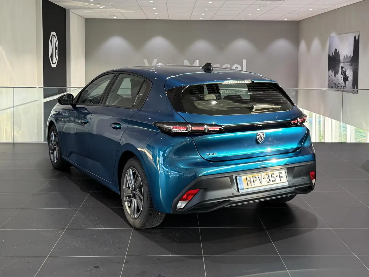 1.2 Hybrid 145 e-DCS6 Style | Automaat | Climate Control | Full Map Navigatie | Apple Carplay / Android Auto | Parkeersensoren Achter | Lichtmetalen Velgen 16"