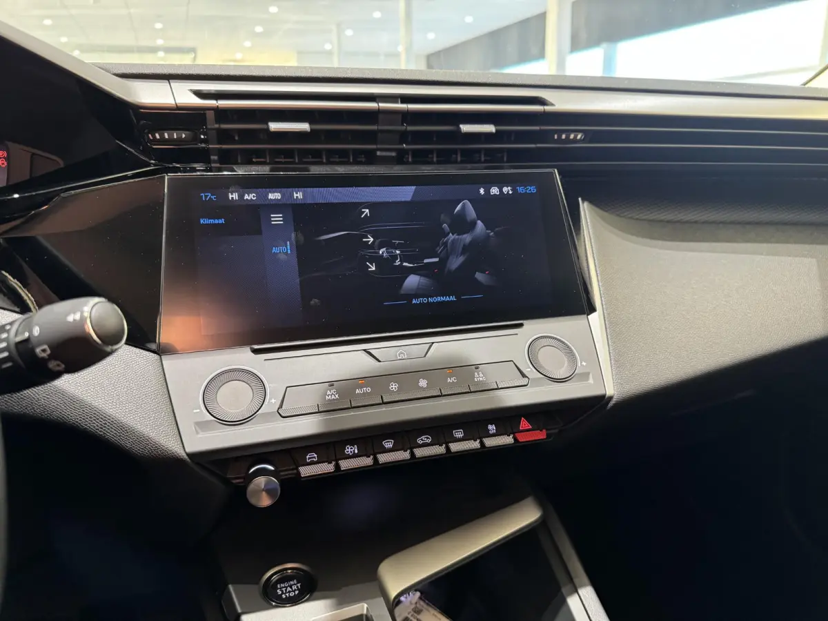 1.2 Hybrid 145 e-DCS6 Style | Automaat | Climate Control | Full Map Navigatie | Apple Carplay / Android Auto | Parkeersensoren Achter | Lichtmetalen Velgen 16"