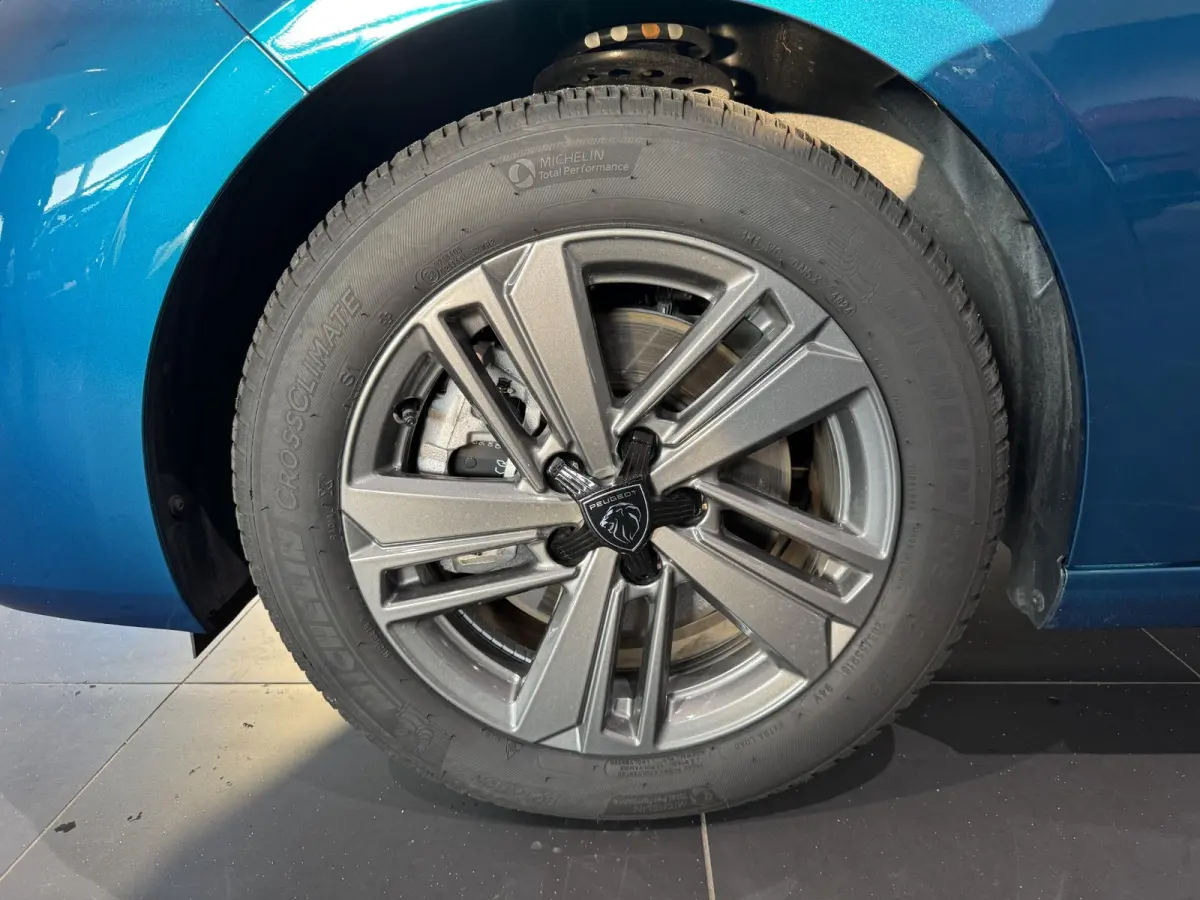 1.2 Hybrid 145 e-DCS6 Style | Automaat | Climate Control | Full Map Navigatie | Apple Carplay / Android Auto | Parkeersensoren Achter | Lichtmetalen Velgen 16"