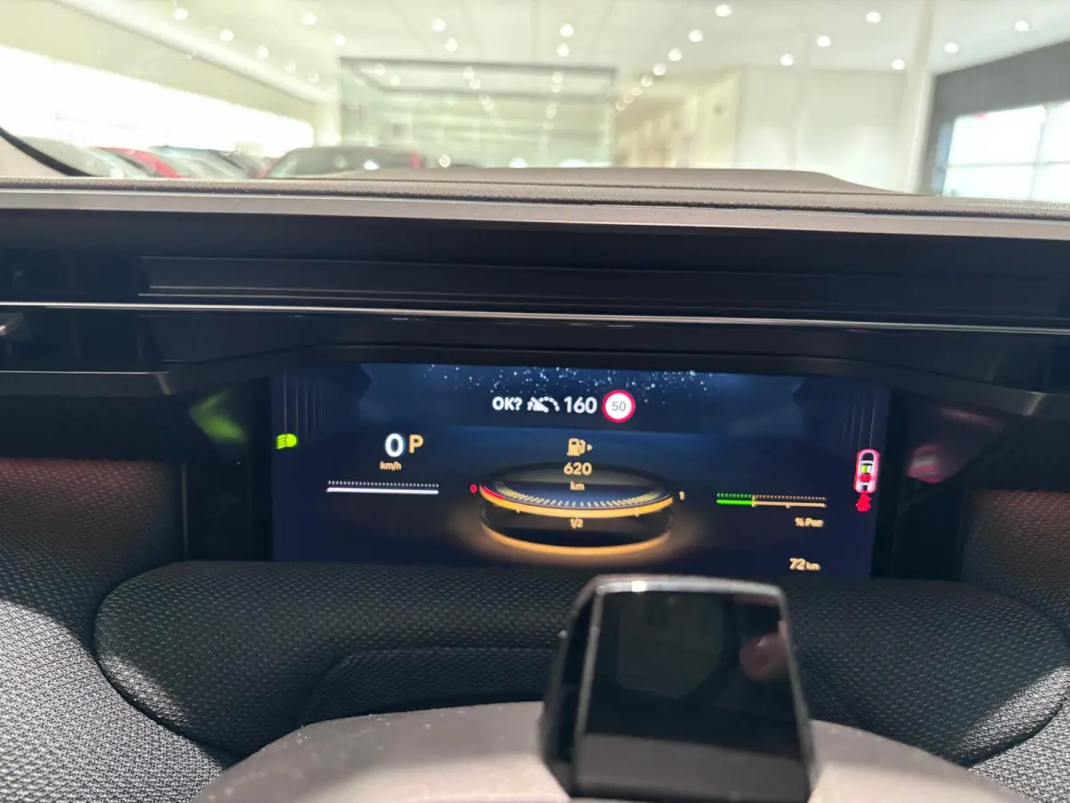 1.2 Hybrid 145 Max | Automaat | Climate Control | Full Map Navigatie | Apple Carplay / Android Auto | 360 Camera | Parkeersensoren | Bekleding Half Leder