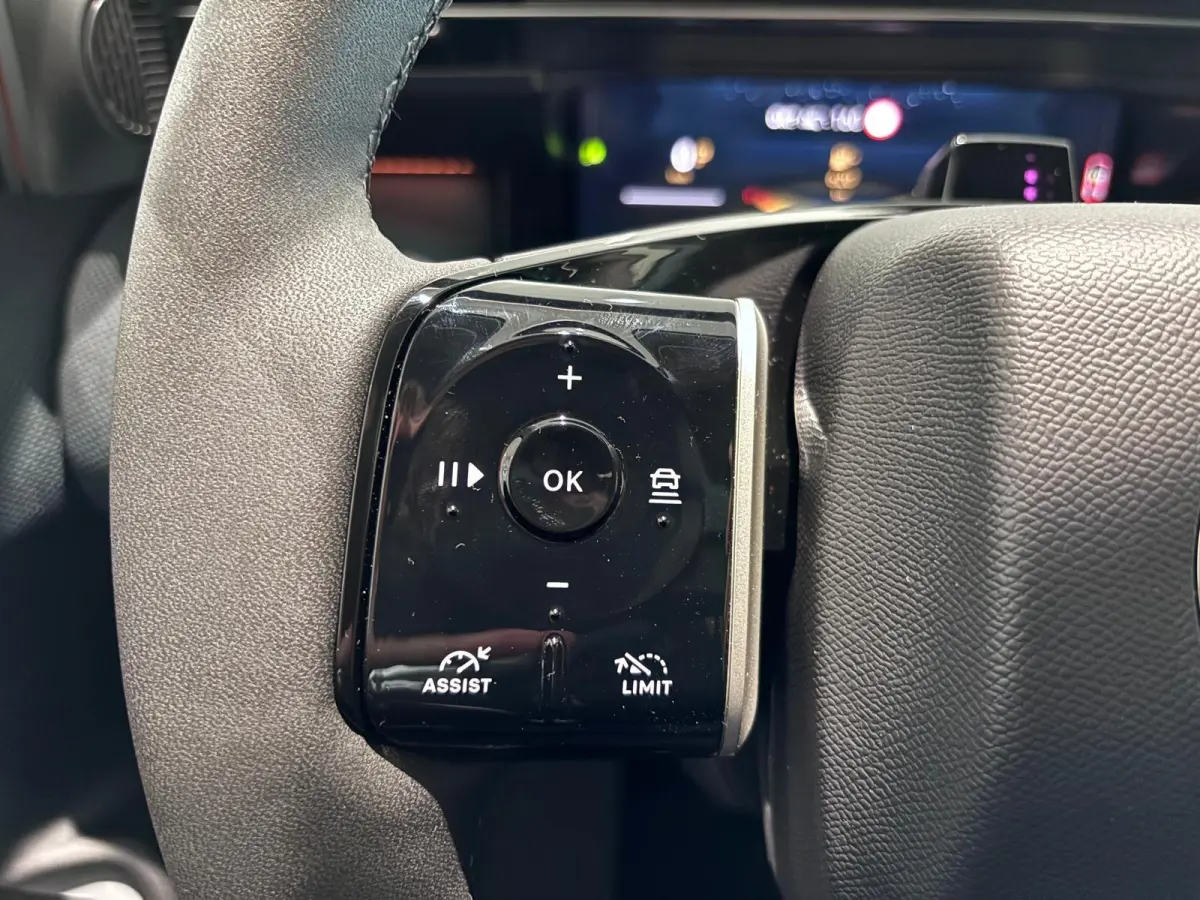 1.2 Hybrid 145 Max | Automaat | Climate Control | Full Map Navigatie | Apple Carplay / Android Auto | 360 Camera | Parkeersensoren | Bekleding Half Leder