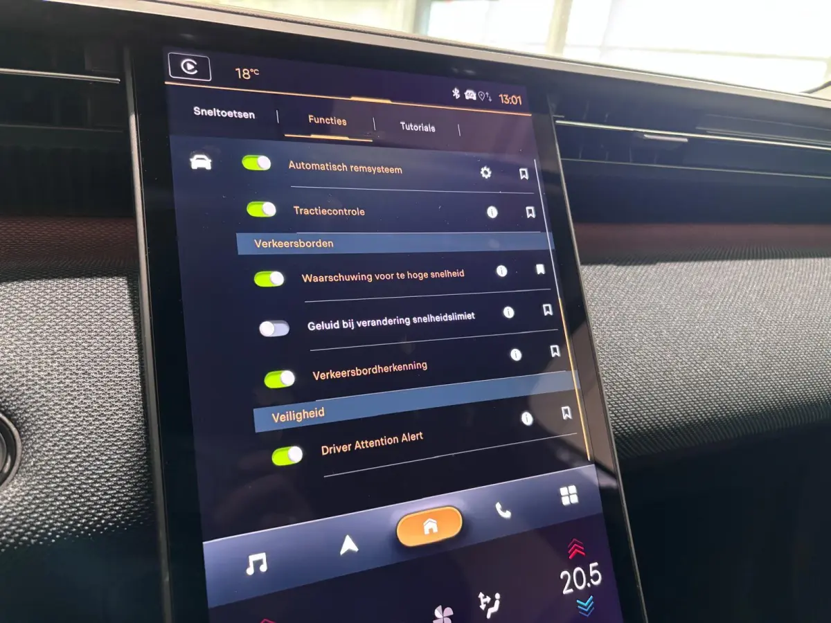 1.2 Hybrid 145 Max | Automaat | Climate Control | Full Map Navigatie | Apple Carplay / Android Auto | 360 Camera | Parkeersensoren | Bekleding Half Leder