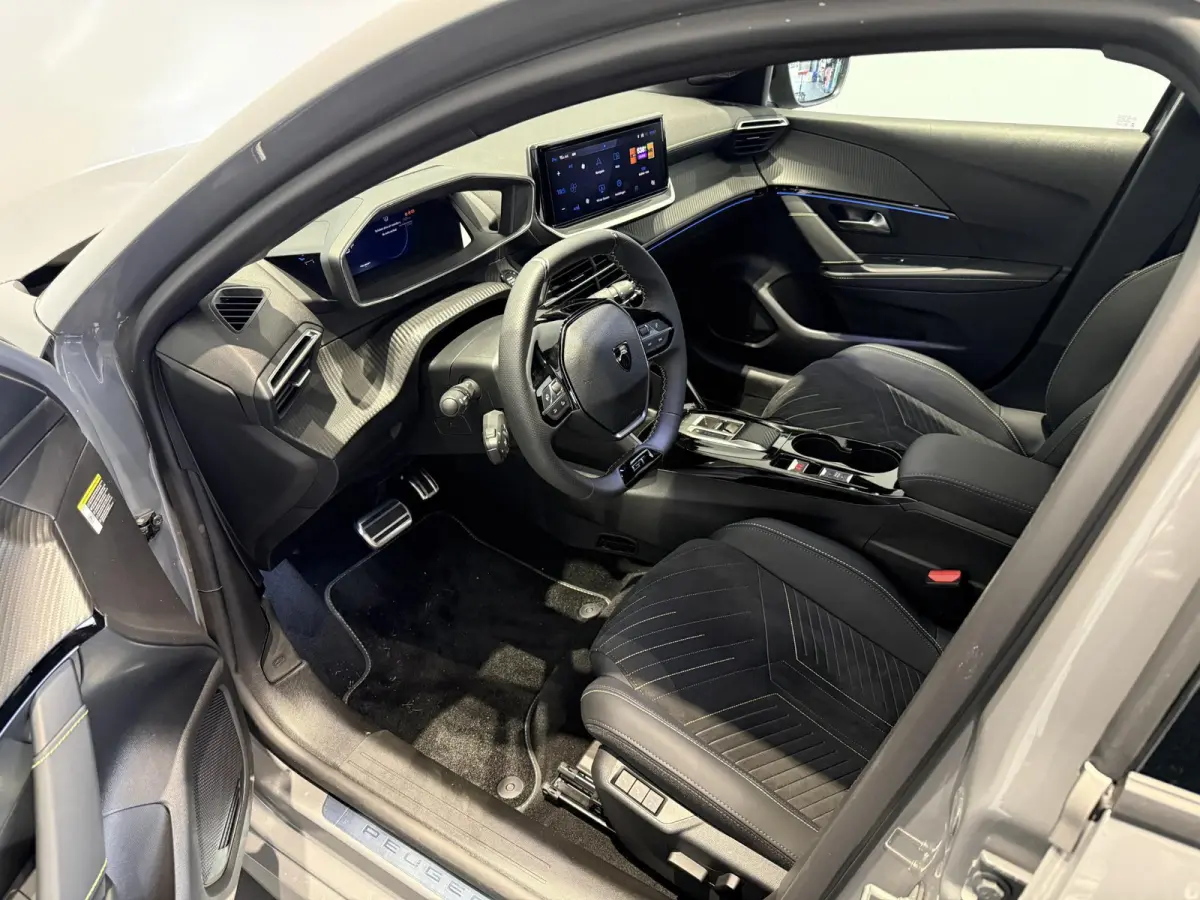 1.2 Hybrid 145 e-DCS6 GT | APPLE CARPLAY & ANDROID AUTO | CAMERA VOOR EN ACHTER | MASSAGE STOEL | STOELVERWARMING | DEMO AUTO |