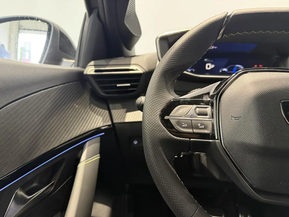 1.2 Hybrid 145 e-DCS6 GT | APPLE CARPLAY & ANDROID AUTO | CAMERA VOOR EN ACHTER | MASSAGE STOEL | STOELVERWARMING | DEMO AUTO |
