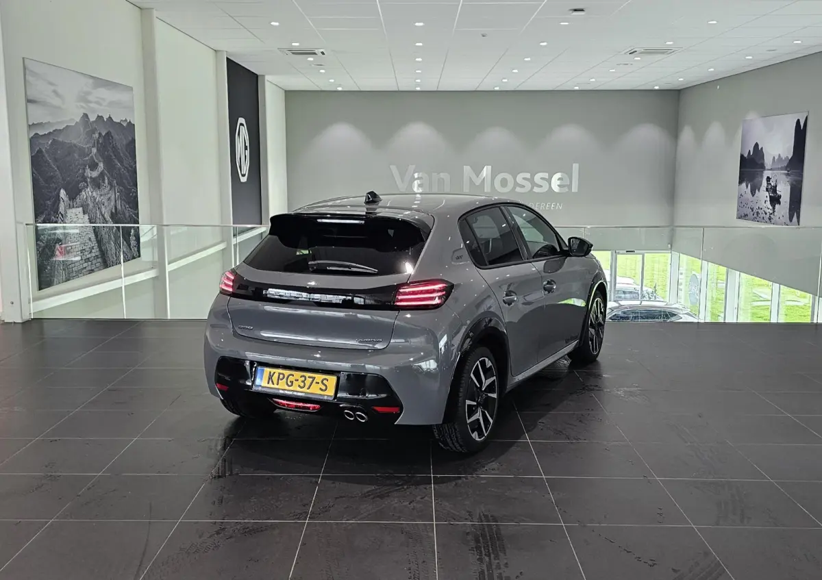 1.2 Hybrid 145 e-DCS6 GT | APPLE CARPLAY & ANDROID AUTO | CAMERA VOOR EN ACHTER | MASSAGE STOEL | STOELVERWARMING | DEMO AUTO |