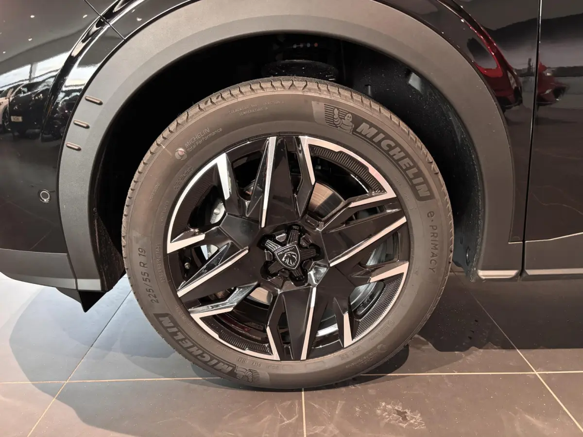 1.2 Hybrid 145 Allure 7 zitplaatsen Automaat | Climate Control | Full Map Navigatie | Apple Carplay / Android Auto | 360 Camera | Parkeersensoren | Bekleding Half Leder
