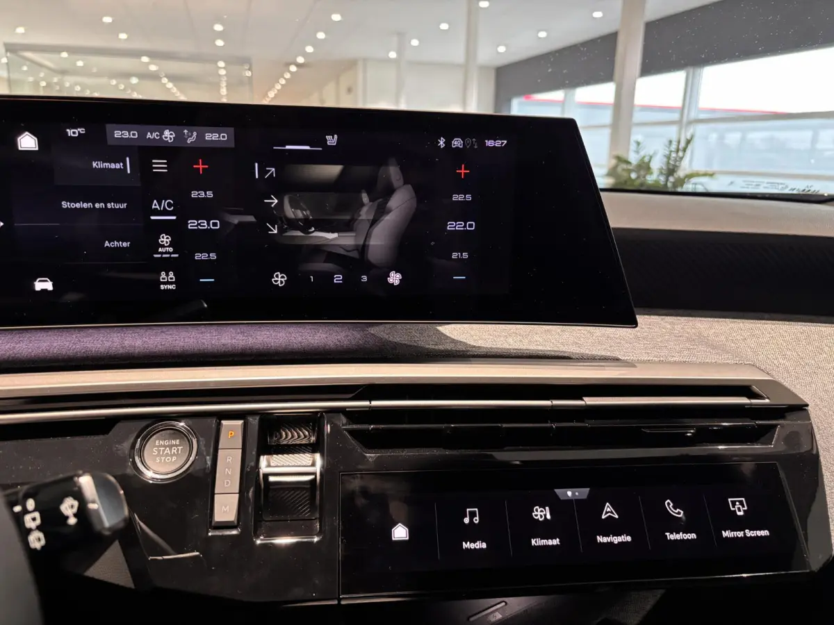 1.2 Hybrid 145 Allure 7 zitplaatsen Automaat | Climate Control | Full Map Navigatie | Apple Carplay / Android Auto | 360 Camera | Parkeersensoren | Bekleding Half Leder