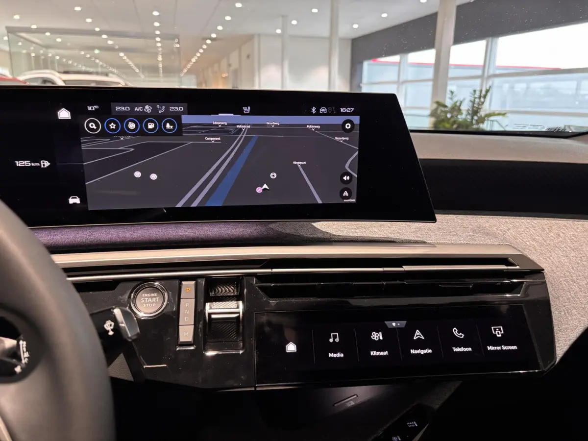 1.2 Hybrid 145 Allure 7 zitplaatsen Automaat | Climate Control | Full Map Navigatie | Apple Carplay / Android Auto | 360 Camera | Parkeersensoren | Bekleding Half Leder