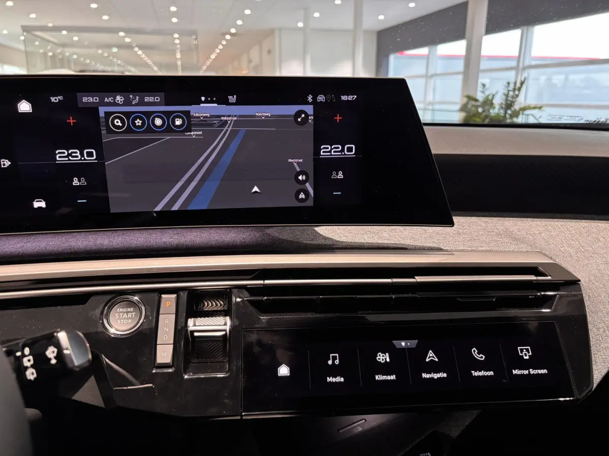 1.2 Hybrid 145 Allure 7 zitplaatsen Automaat | Climate Control | Full Map Navigatie | Apple Carplay / Android Auto | 360 Camera | Parkeersensoren | Bekleding Half Leder