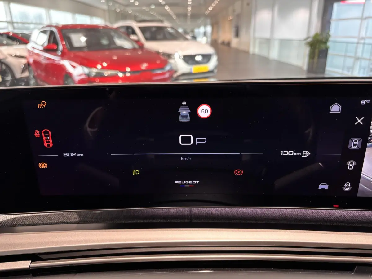 1.2 Hybrid 145 Allure 7 zitplaatsen Automaat | Climate Control | Full Map Navigatie | Apple Carplay / Android Auto | 360 Camera | Parkeersensoren | Bekleding Half Leder