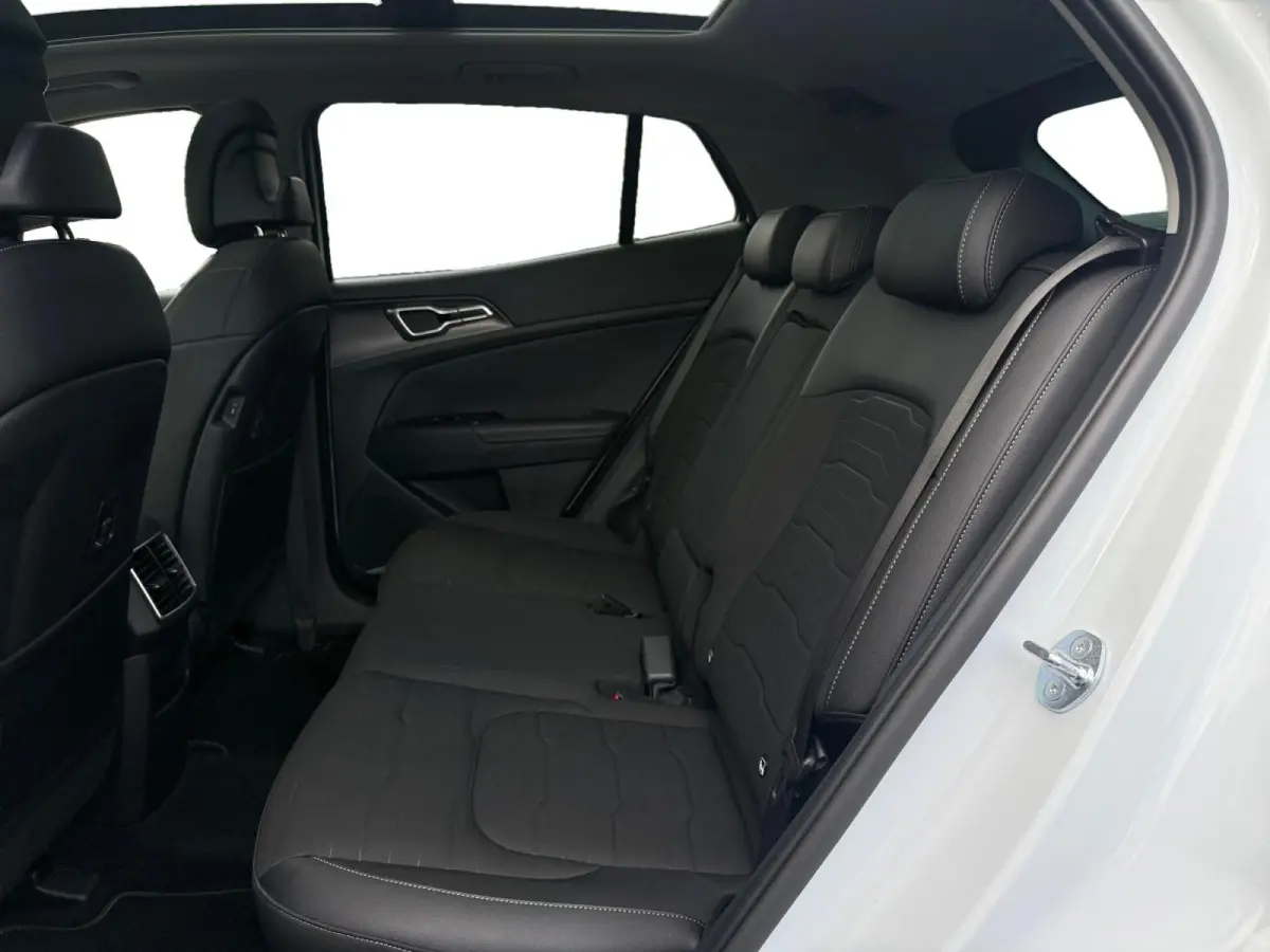 1.6 T-GDi PHEV DynamicPlusLine | Airco | Navi | 360 Camera | LM Velgen | Panoramadak | Stoelverwarming | Stuurverwarming |