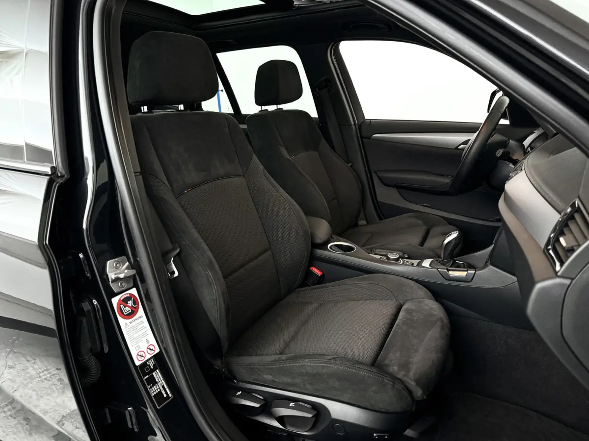 xDrive28i High Executive | Panoramadak | Park assist | Cruise control