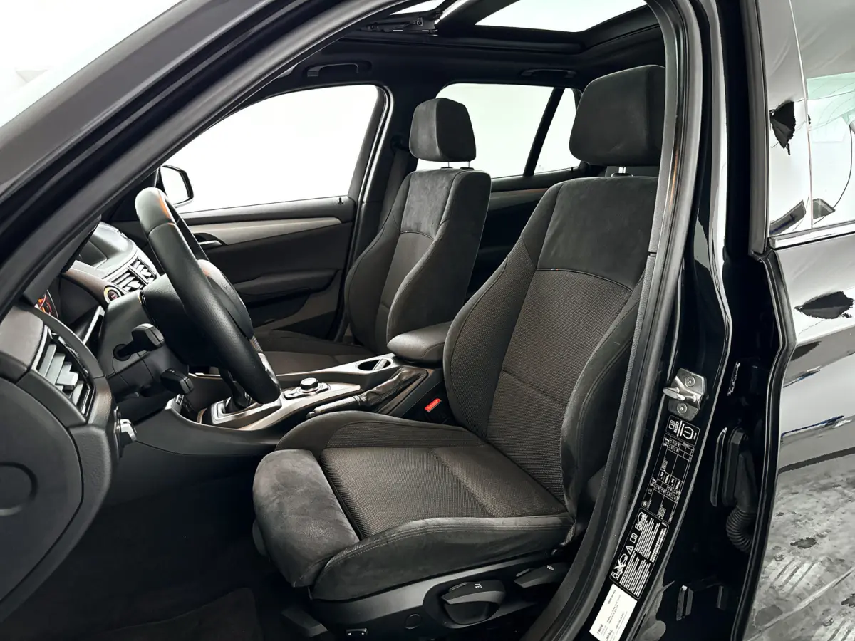 xDrive28i High Executive | Panoramadak | Park assist | Cruise control