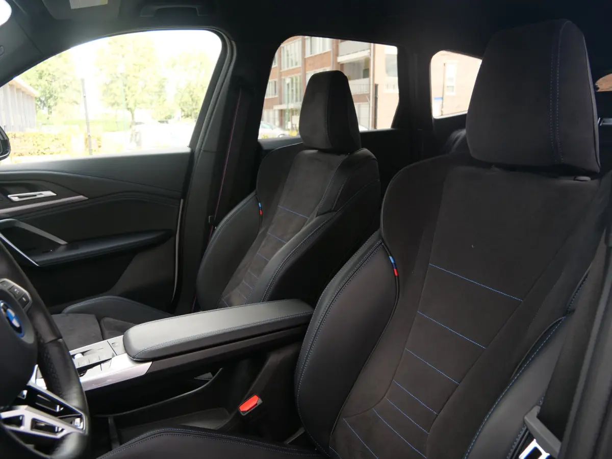 xDrive25e M-Sport Pro 245 Pk Automaat Navi / DAB / Apple Carplay / Camera's / Stoelverwarming